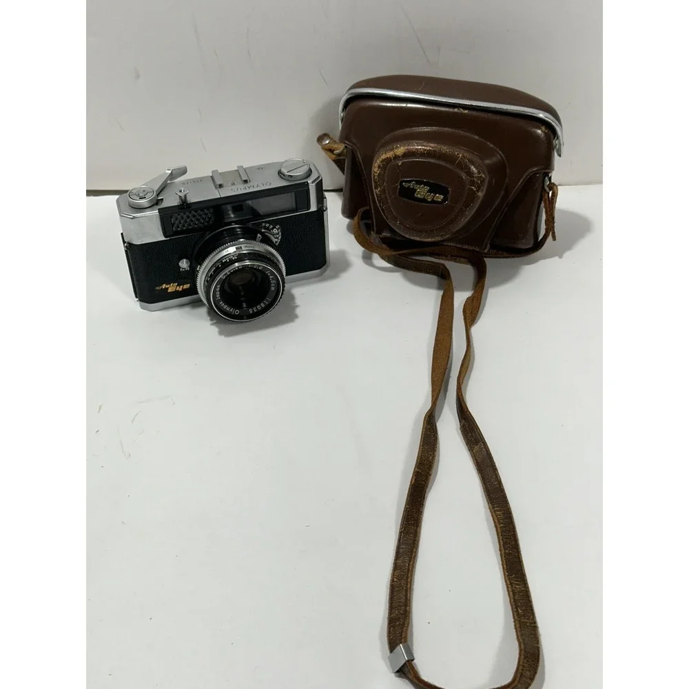 Olympus Auto-Eye Rangefinder with 45mm F2.8 Lens Camera With Leather Brown Case